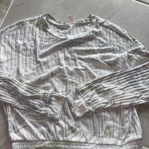 Secret Treasures Light Gray Ribbed Sweatshirt